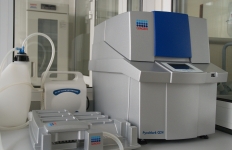 Лаборатория и геномный центр